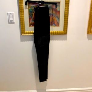 Alo Yoga Brand New, Blk Sz M, Motorcycle leggings